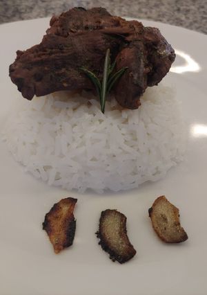 Una foto de Liebre al ajillo 🧄🐇