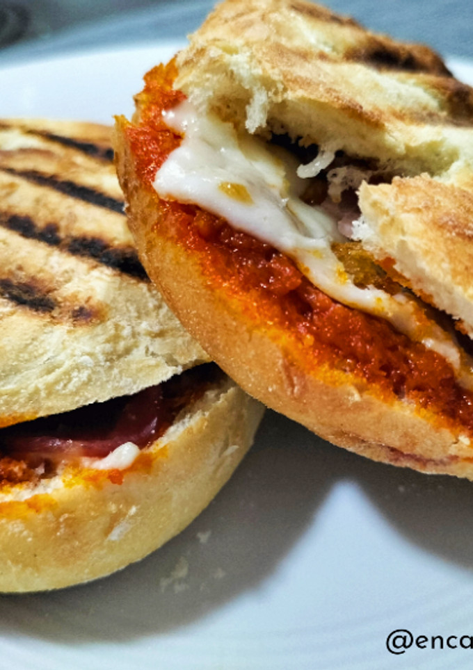 Una foto de Redonditos de sobrasada, bacon y queso