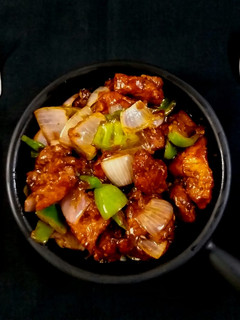 चिली चिकन(chiili chiken recipe in hindi) रेसिपी मुख्य फोटो