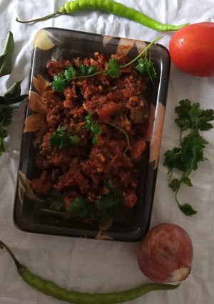 मसालेदार करेले की सब्जी (Masaledar karele ki sabzi recipe in Hindi) रेसिपी मुख्य फोटो