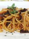 Spaghetti with Olive Oil, Garlic, Red Pepper Flakes, and Sun-Dried Tomatoes in Oil