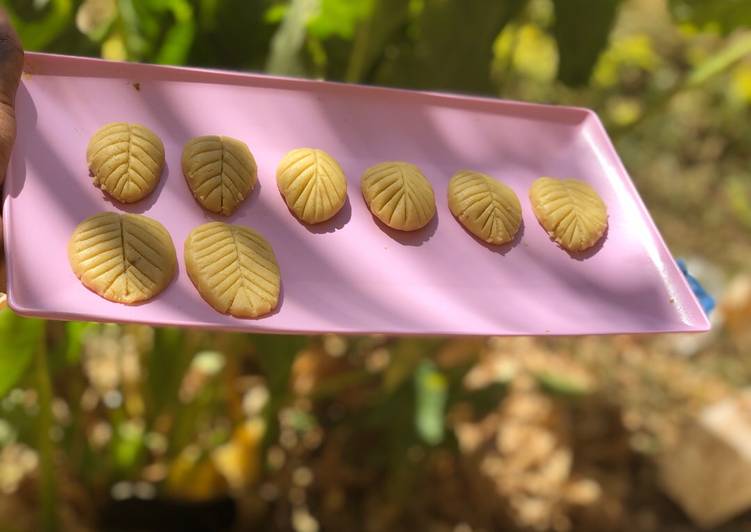 Easiest Way to Prepare Homemade Leaves cookies