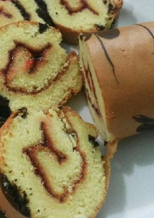 Foto resep Bolu gulung with strawberry jam ekonomis