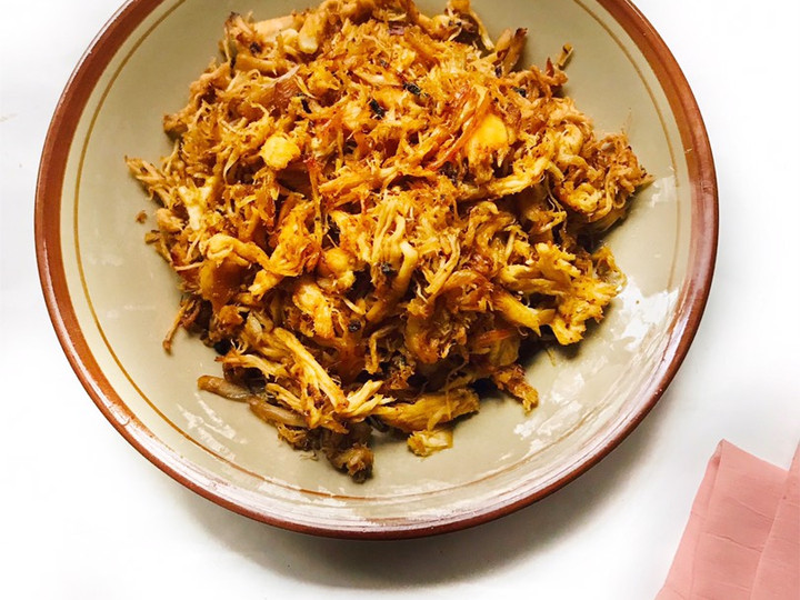 Cara Gampang Menyiapkan Ayam Suwir Pedas Manis, Bisa Manjain Lidah