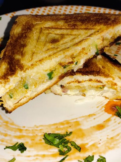 चीज़ पटोटो सैंडविच (cheese potato sandwich recipe in Hindi) रेसिपी मुख्य फोटो