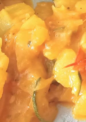 Une photo de Mijoté de pommes de terre aux courgettes et tomates au Cook Expert