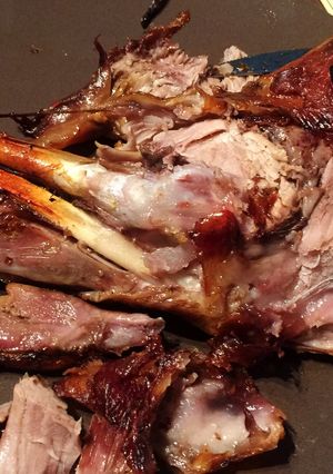 Una foto de Paletilla de lechal al horno
