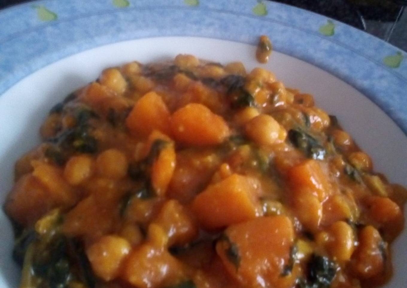 Espinacas con garbanzos y calabaza