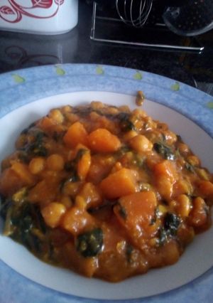A picture of Spinach with Chickpeas and Butternut Squash.