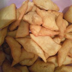 A picture of Sugarless coconut cinnamon mandazi.