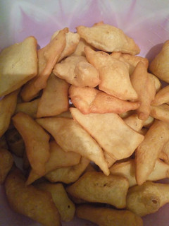 A picture of Sugarless coconut cinnamon mandazi.