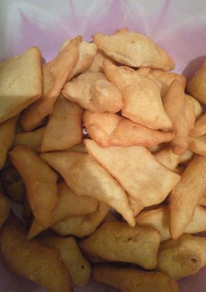 A picture of Sugarless coconut cinnamon mandazi.