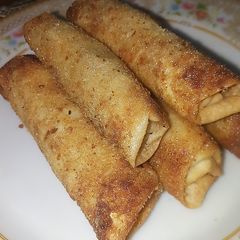 A picture of Crispy Cheese Roll.