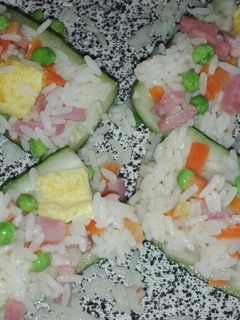 Una foto de Pepino con arroz 3 delicias
