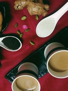 अदरक वाली चाय (adrak wali chai recipe in Hindi) रेसिपी मुख्य फोटो