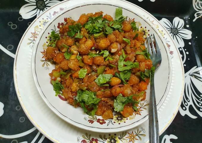 Simple Way to Prepare Favorite Crunchy Chilli Chana