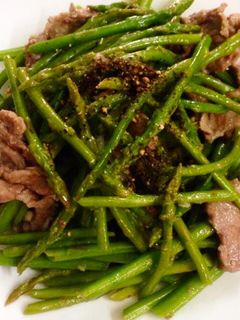 Hình của món Thịt bò xào măng tây.