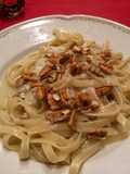 Fetuccini con salsa de gorgonzola y nueces
