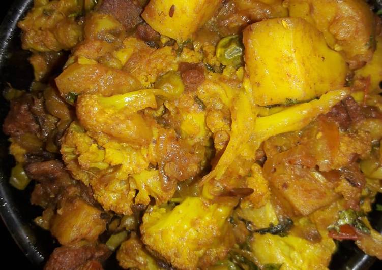 Steps to Make Homemade Aloo gobi