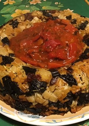 Une photo de Couronne de pâtes Halloween à la courgette,mozzarella et tomates séchées (avec chorizo aux poivrons)