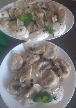Zdjęcie przepisu Pierogi z jagodami.