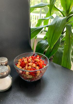 ચીક પી સલાડ (Chickpea Salad Recipe In Gujarati) રેસીપી મુખ્ય ફોટો