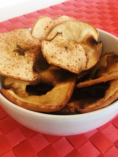 Una foto de Chips de manzana al horno