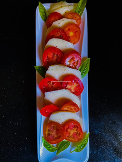 A picture of Caprese Salad.