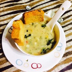 A picture of Potato onion soup.