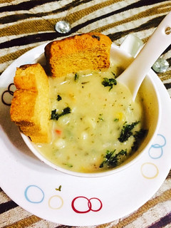A picture of Potato onion soup.