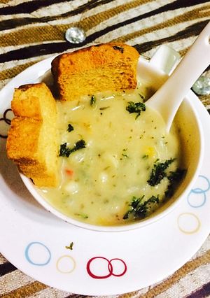 A picture of Potato onion soup.
