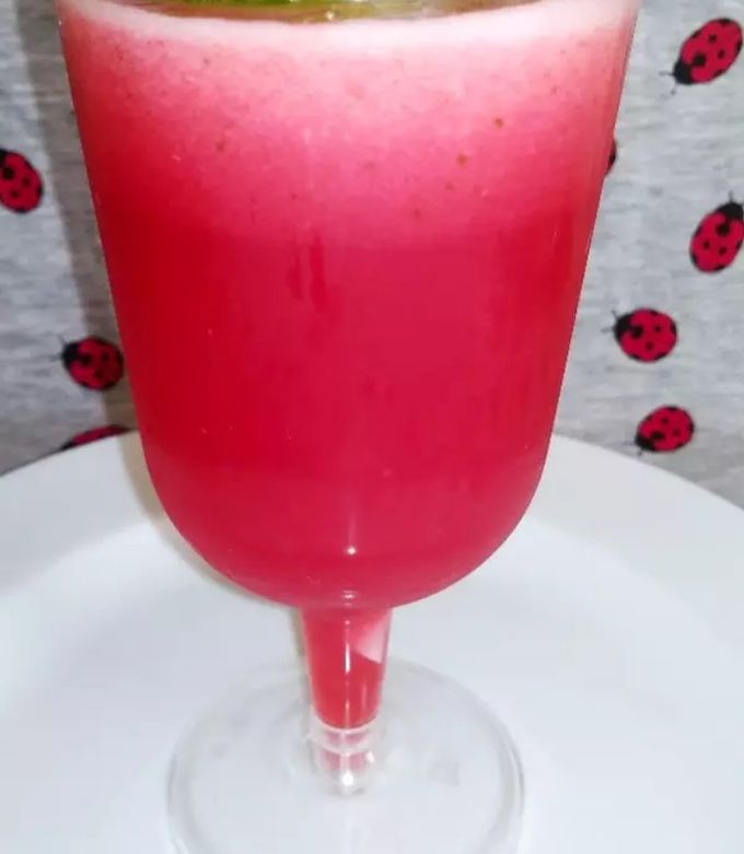A picture of Watermelon smoothie.