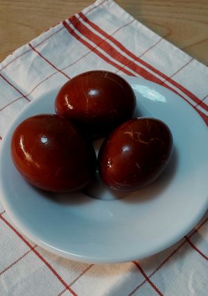 O poză a rețetei Ouă vopsite (natural).