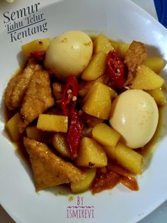 Foto resep Semur Tahu Telur Kentang