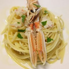 A picture of Spaghetti aglio olio e peperoncino with a twist.