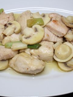 Una foto de Pechuga de pollo en Salsita