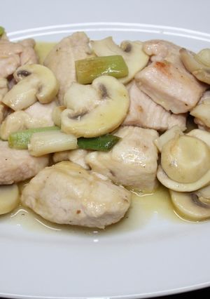 Una foto de Pechuga de pollo en Salsita