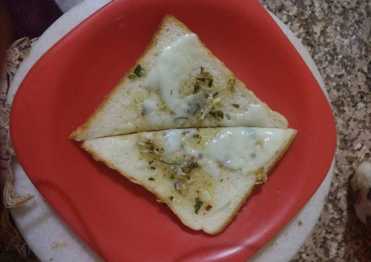 Simple Way to Make Speedy Garlic cheese bread