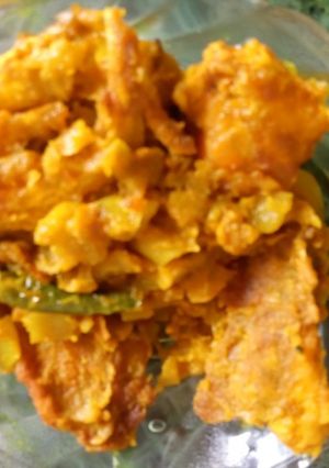 ভেটকি মাছের কাঁটা দিয়ে লাউ ঘন্ট(vetki macher kata diye lau ghonto recipe in Bengali) রেসিপির প্রধান ছবি