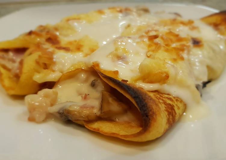 Creps de champiñón, bacon, gambas y bechamel