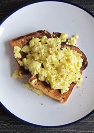 A picture of Fluffy bouncy scrambled eggs.