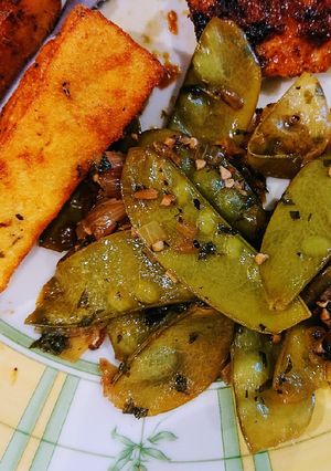 A picture of Stir Fried Mangetout With Mint.