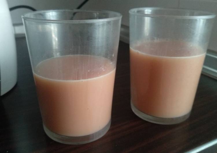 Zumo de granada, naranja y melón