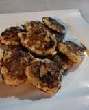 Buñuelos a la plancha de atún y maíz blanco