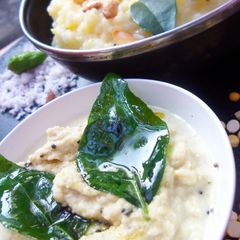 A picture of Coconut chutney.