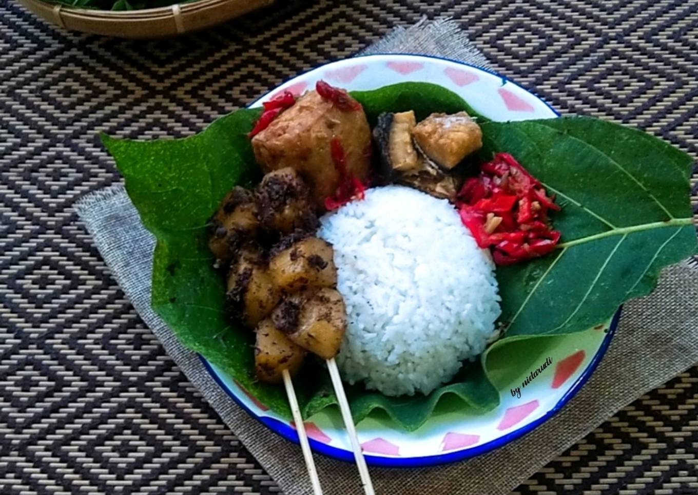 Cara Gampang Menyiapkan Nasi Jamblang khas Cirebon Anti Gagal