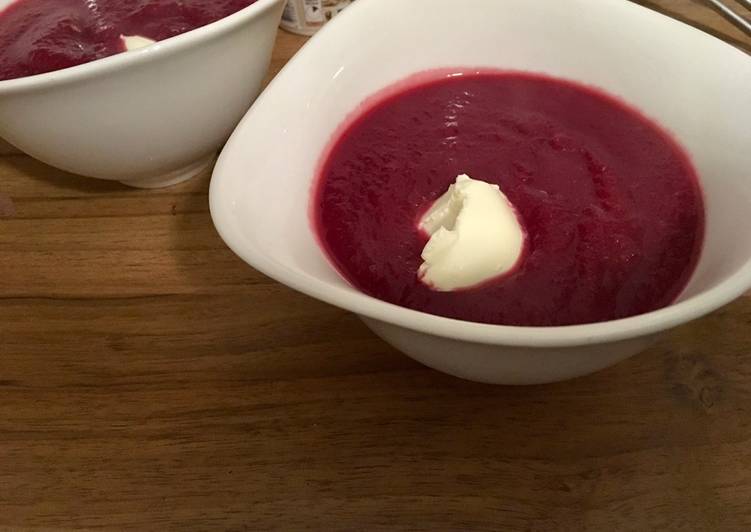 Rote Beete-Suppe