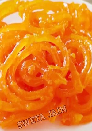 जलेबी(Jalebi recipe in Hindi) रेसिपी मुख्य फोटो