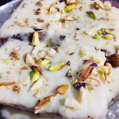 A picture of Jama Masjid style shahi tukda.