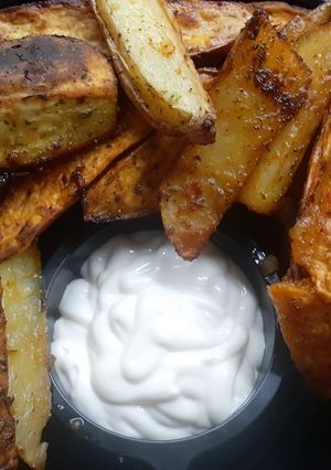 Una foto de Papas batatas bravas
